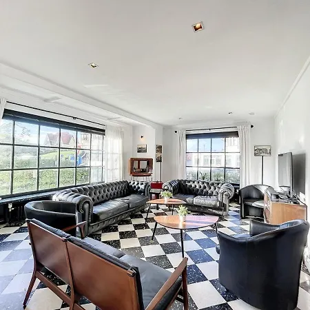 Ferienhaus Mandelmeeuw - *
